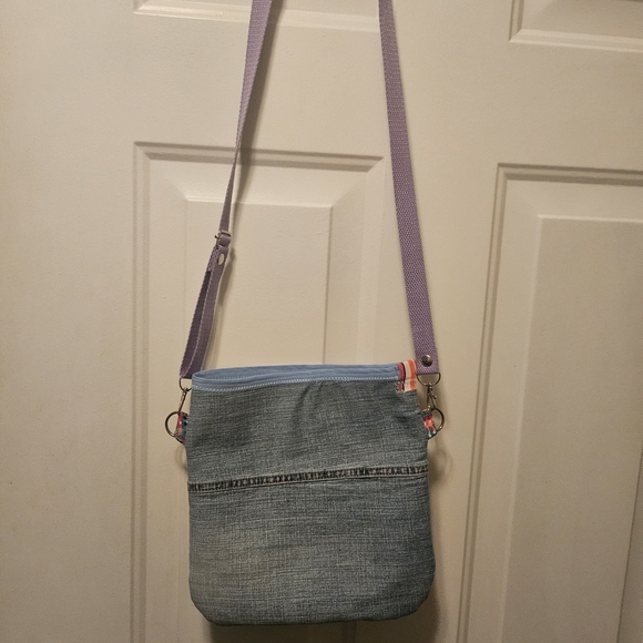 Artistic Patchwork Shoulder Bag - Picture 3 of 11